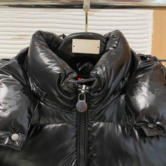 Moncler Maya short  down jacket - Picture 2 of 7